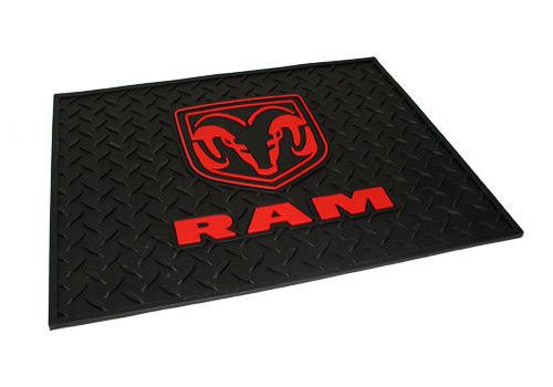 Plasticolor Dodge Ram 14" x 17" Ram's Head Utility Mat